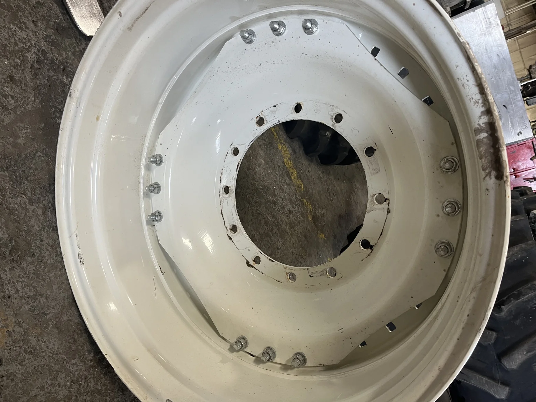 Used 15 x 34 12-16.732-14.640 Waffle 3 Bolt NH White Wheel w/ Disc image 2