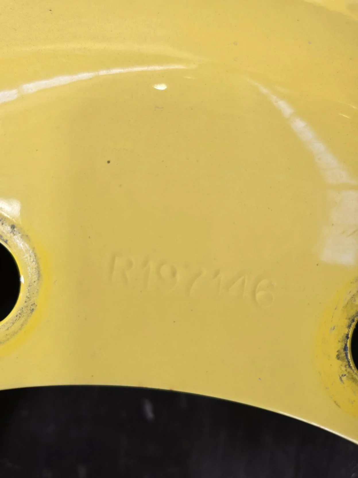 Used 34" Disc 10-13.19-11.07 Waffle JD Ag Yellow image 3