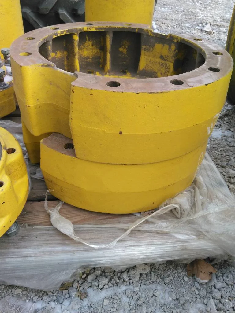 Used 21.5 JD OE Hub Extensions With 6 Inch Spacer (12-16.732-14.620)(10-13.19-11.07) With Hardware image 3