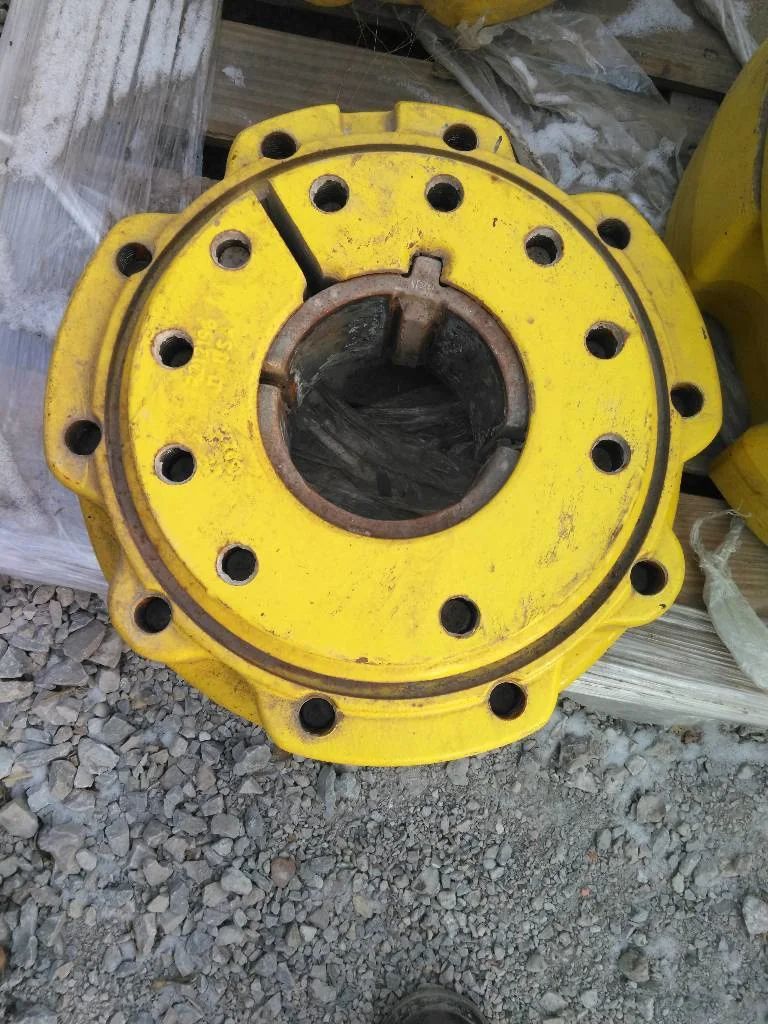 Used HUB 120MM JD OE 4-5/8 axle Insert (10-13.19-11.07) image 2