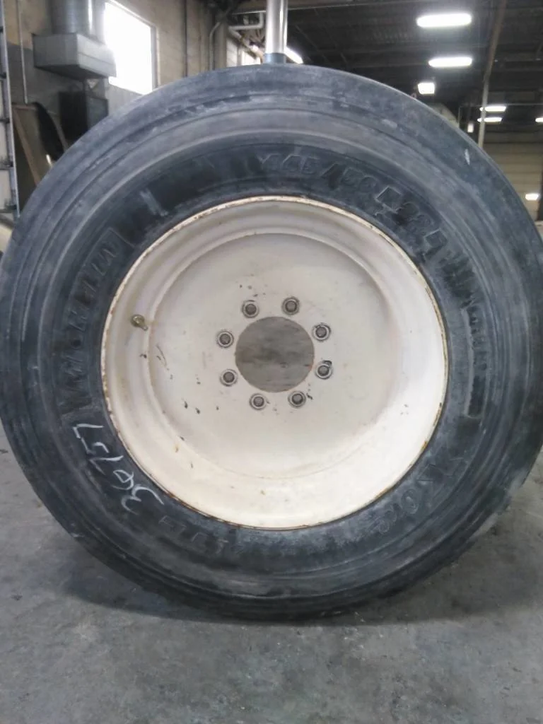 Used 445/50R22.5 161M Michelin X One XTE TL 85-90% Recap On 13 x 22.5 (8-8-6) Implement Wheel image 3