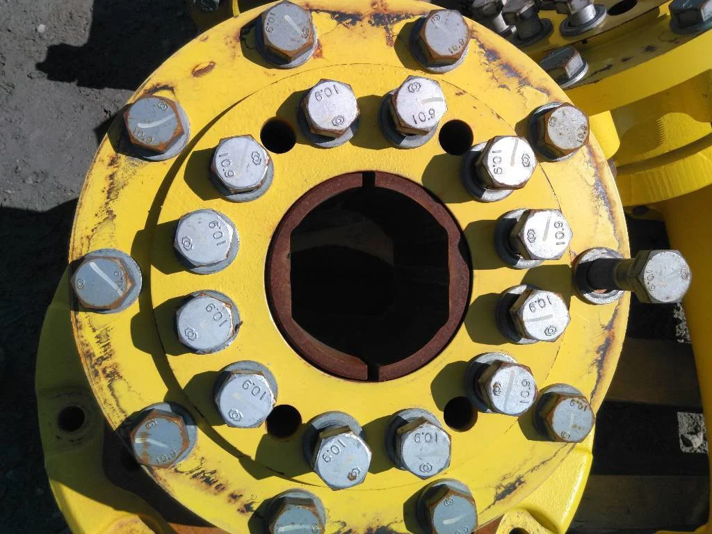 Used Hub John Deere 120MM Double Flat (10-13.19-11.07)