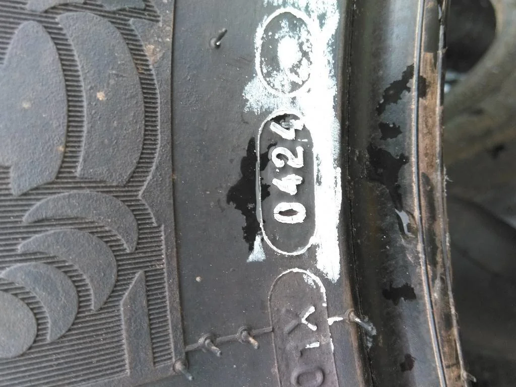Take-Off 400/70R20 149A8 Michelin XMCL TL E-2 95-100% (DOT-0424) image 2