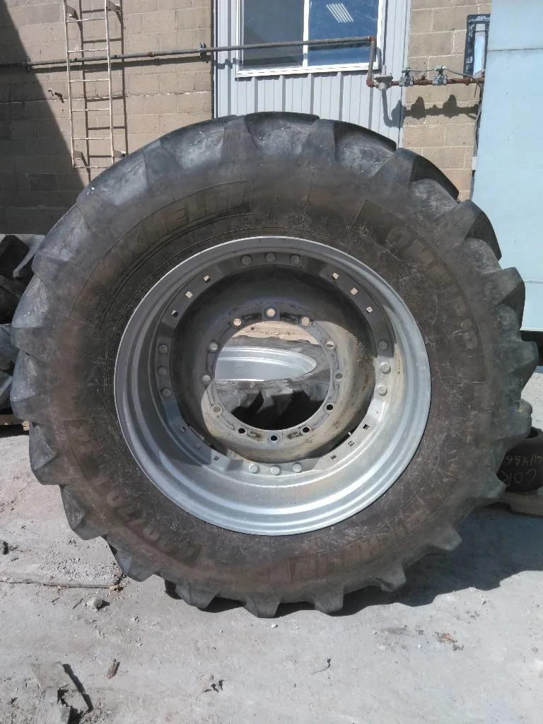 Used 480/70R34 143D Michelin Omnibib TL R-1W 65-70% On 15 x 34 (12-16.732-14.640) Waffle 3 Bolt/Disc