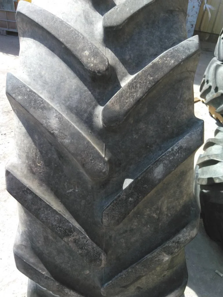Used 480/70R34 143D Michelin Omnibib TL R-1W 65-70% On 15 x 34 (12-16.732-14.640) Waffle 3 Bolt/Disc image 2