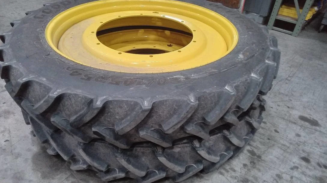 Used 320/105R54 166D Goodyear Optitrac TL R-1W 85-90% On 10 x 54 (12-32.04-30.07-2.81IN) R&R Wheel image 3