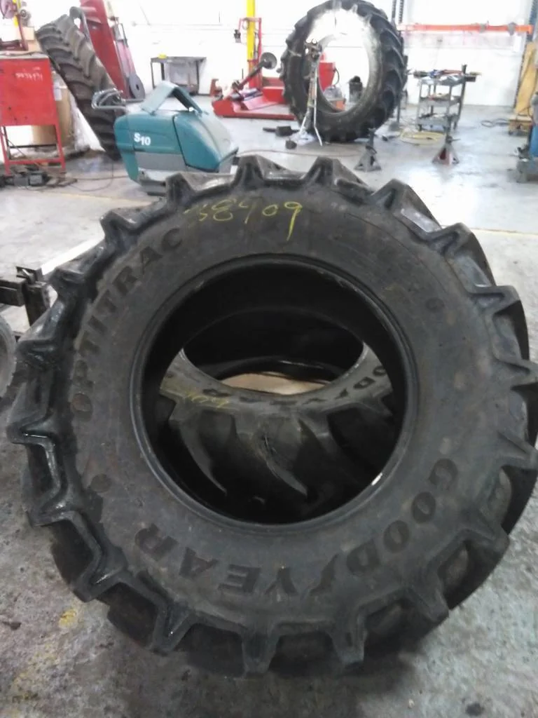 Used 18.4-30/8 Goodyear Optitrac R-1W TL 90-95%