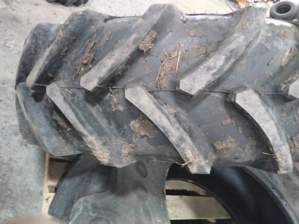 Used 18.4-30/8 Goodyear Optitrac R-1W TL 90-95% image 3
