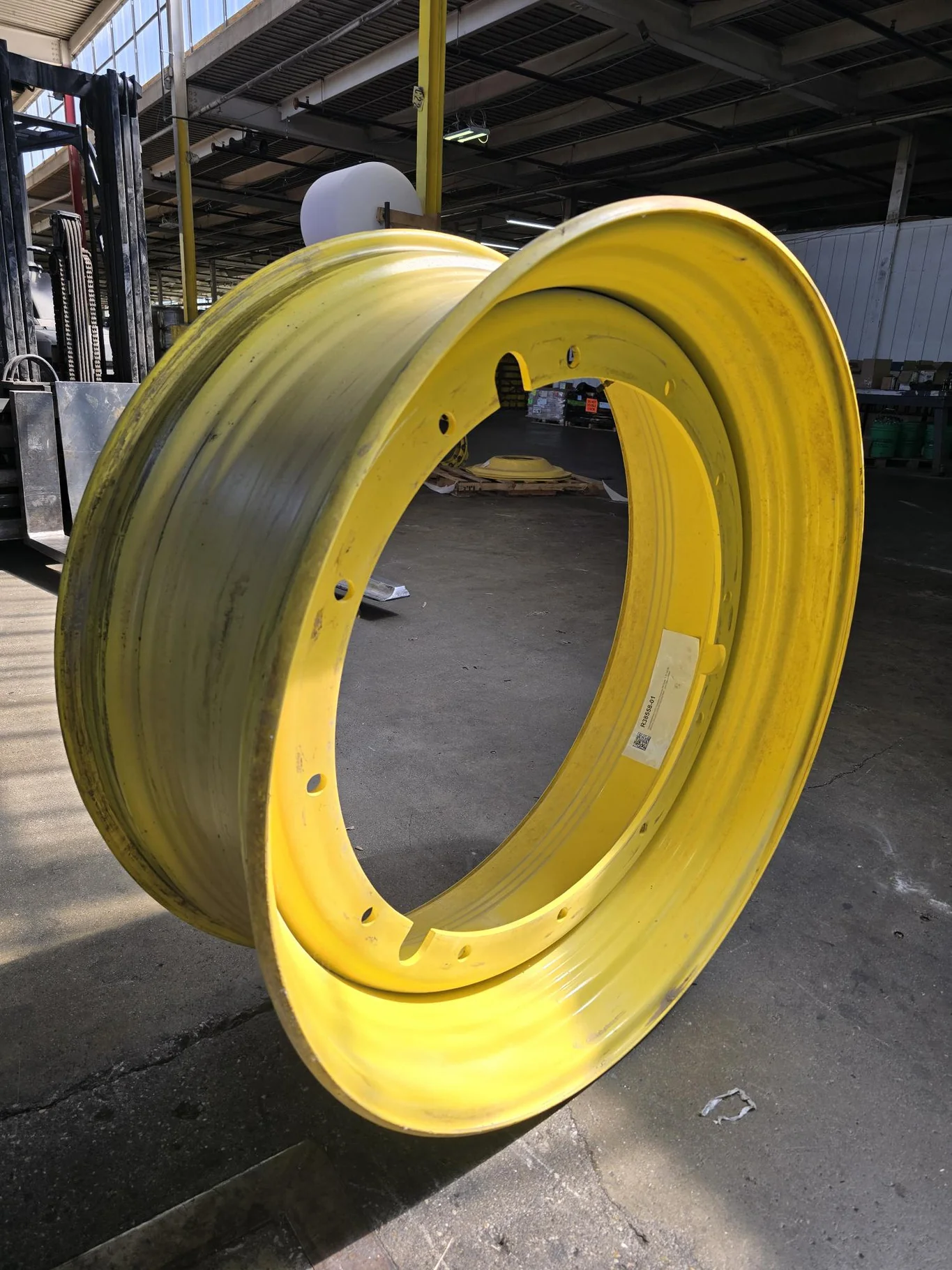 Used 15 x 42 12-32.047-30.078 Rim & Rail Yellow Wheel