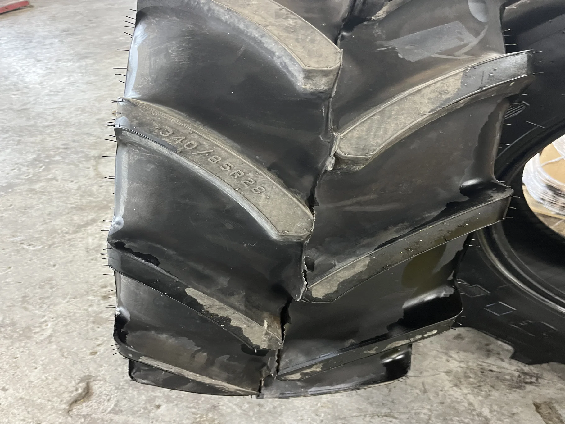Take-Off 340/85R28 124E Firestone Performer 85 Extra TL R-1W 95-100%