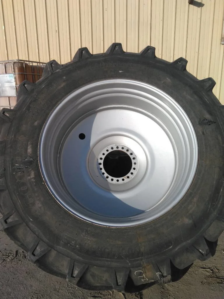Used LSW 1100/45R46 195D Goodyear Radial DT930 TL R-1W 85-90% On 38 x 46 (20-13.19-11.07) Combine
