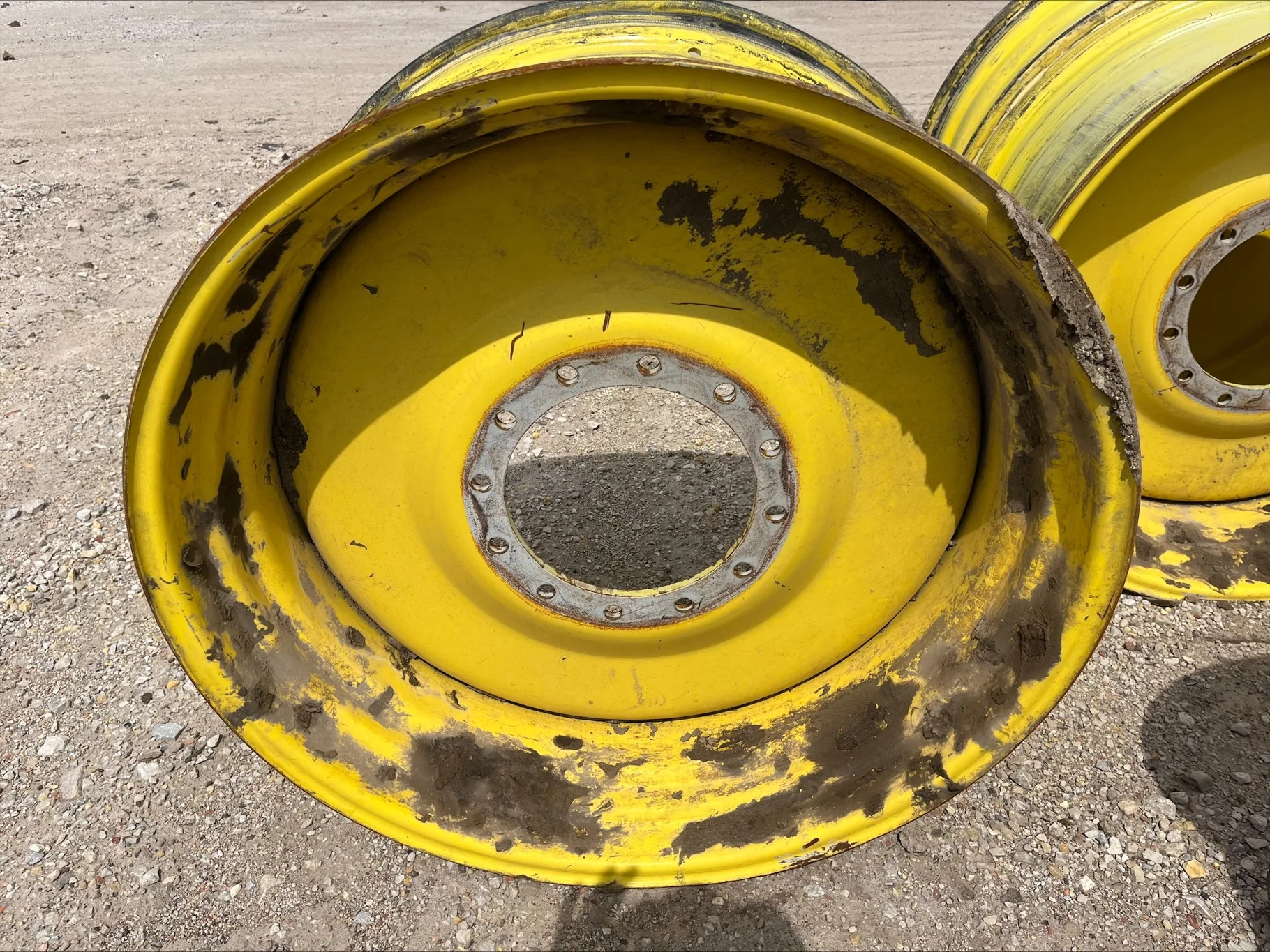 Used 18 x 38 12-13.976-11.857-1 JD Dual Yellow Wheel image 3