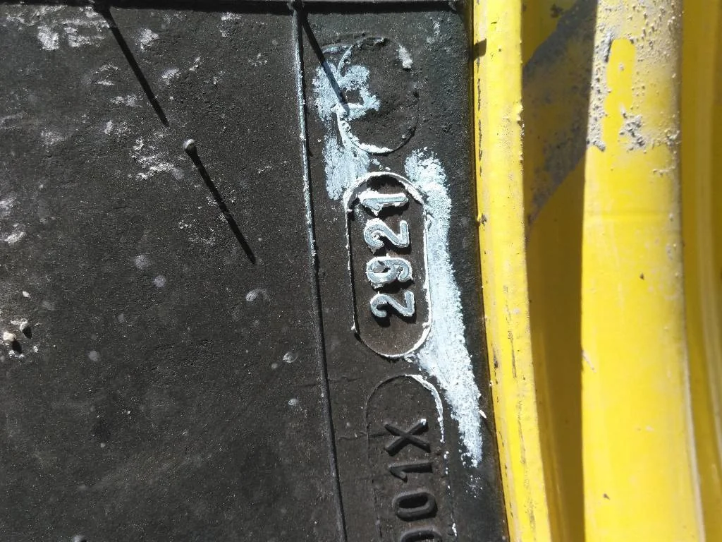 Take-Off 650/65R42 158D Michelin Multibib TL R-1W 95-100% On 20 x 42 (12-32.047-30.078) JD Rim&Rail image 2