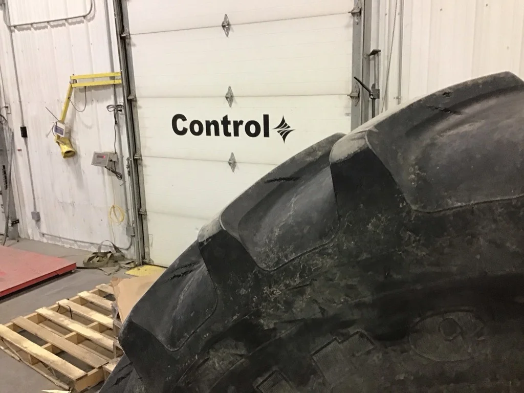 Used 520/85R42 157D Firestone Performer 85 Extra 90-95% On 18 x 42 12-32.047-30.078 R&R Yellow Wheel image 8