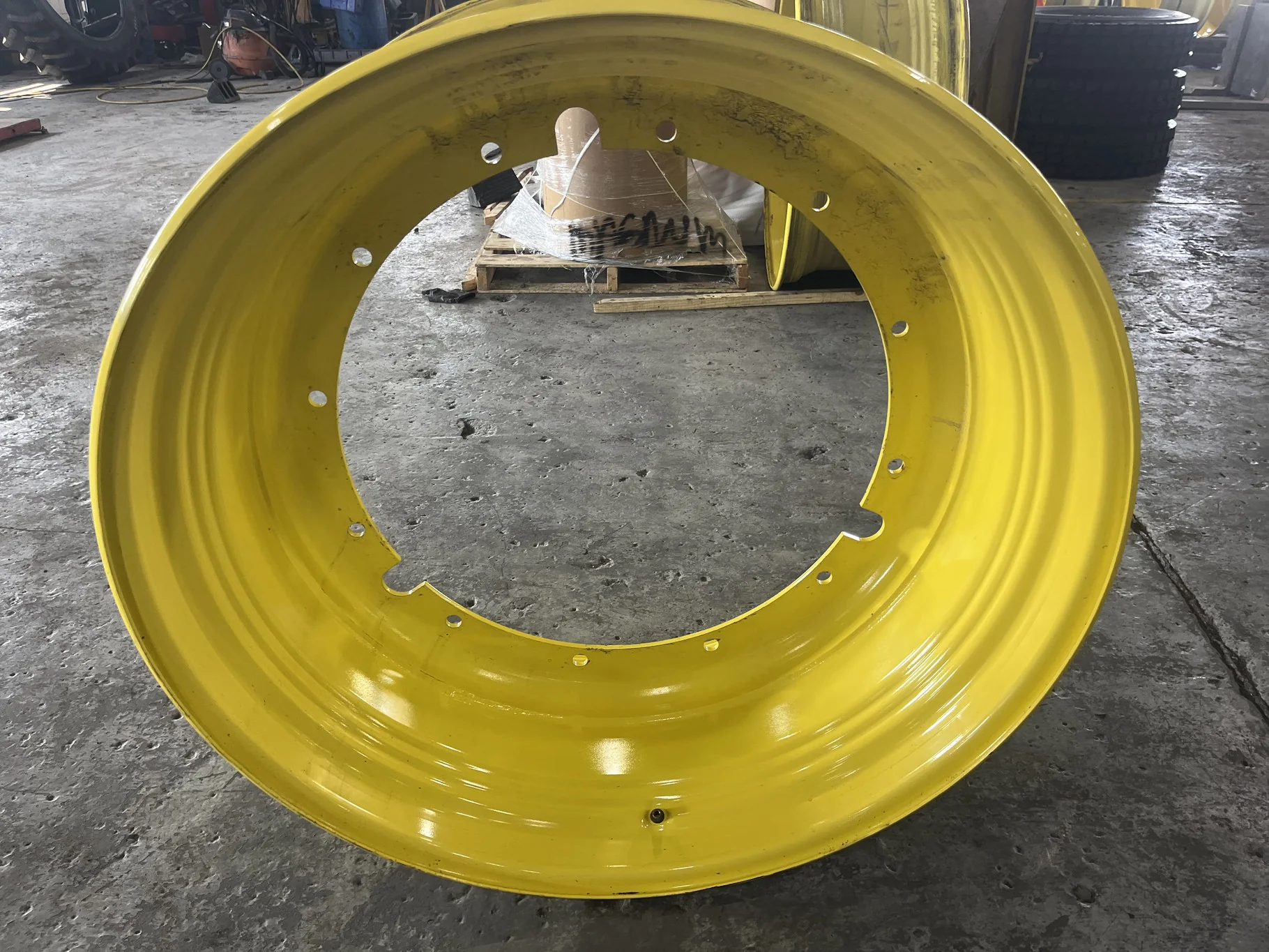 Used 18 x 42 12-32.047-30.078 Rim & Rail JD Ag Yellow Wheel image 3