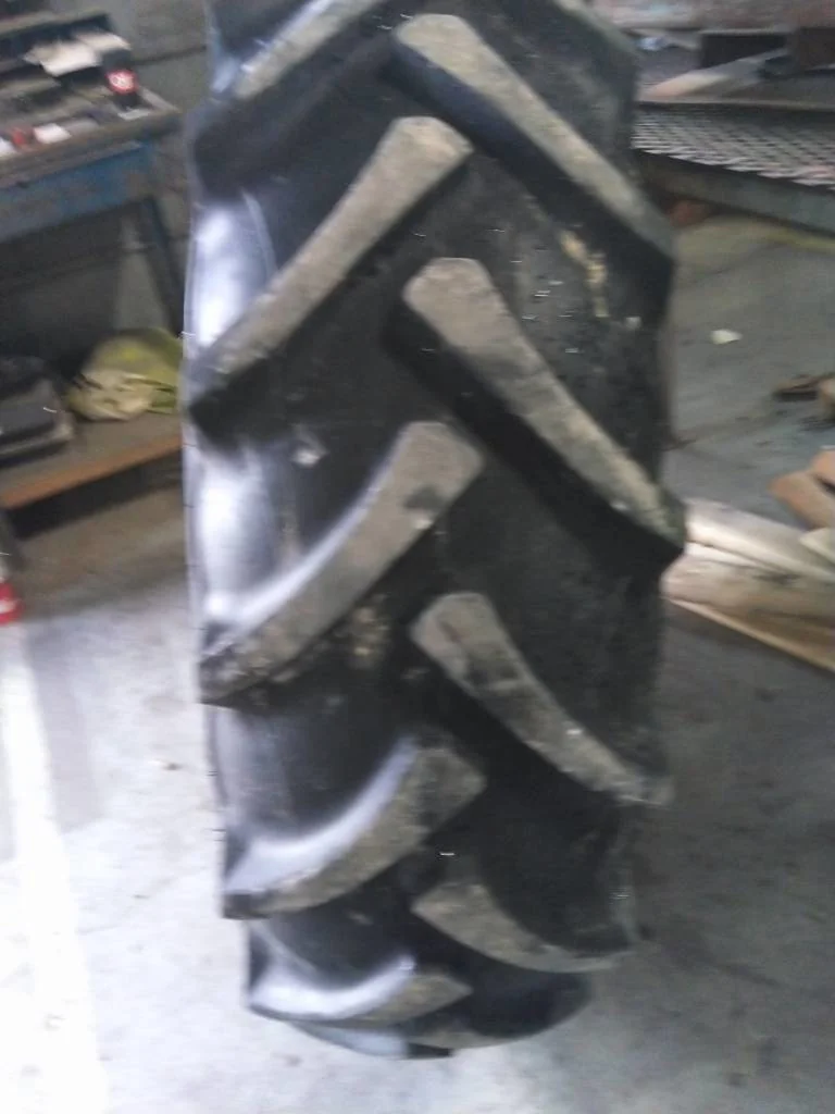 Used 16.9-28 129A6 Galaxy AgriTrac 2 TL R-1 90-95% On 16 x 28 (8-8-6) 4/2 Rail/Disc
