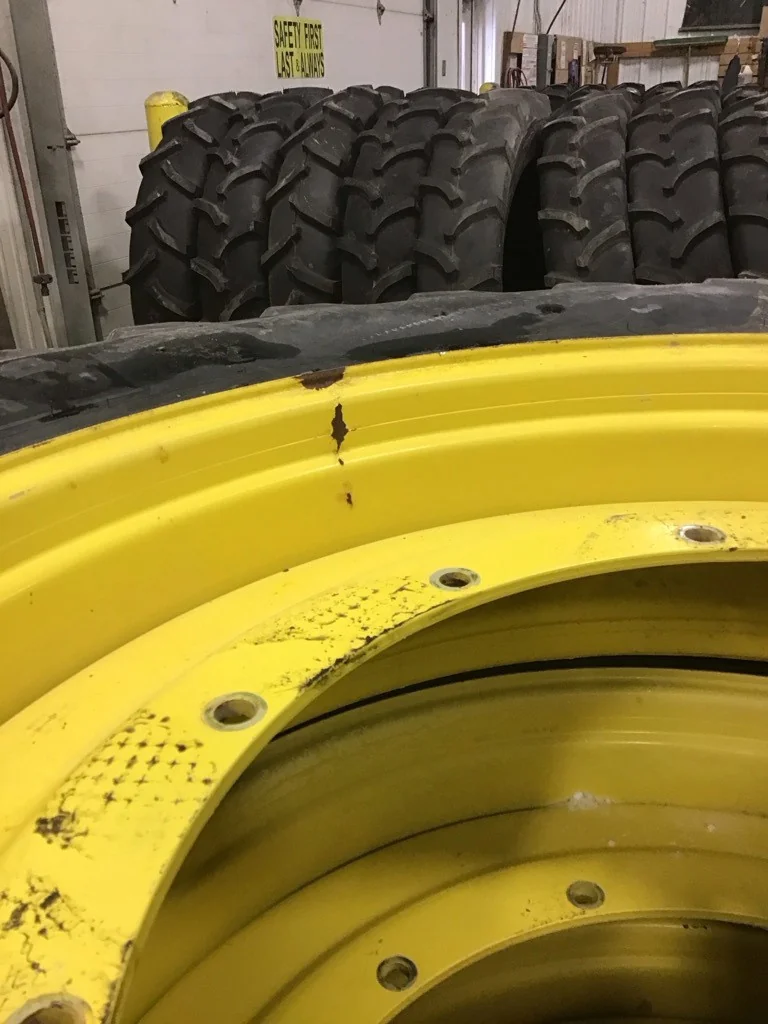 Used VF420/95R50 177D Michelin SprayBib TL R-1 80-85% On 13 x 50 (12-32.047-30) Rim & Rail image 5