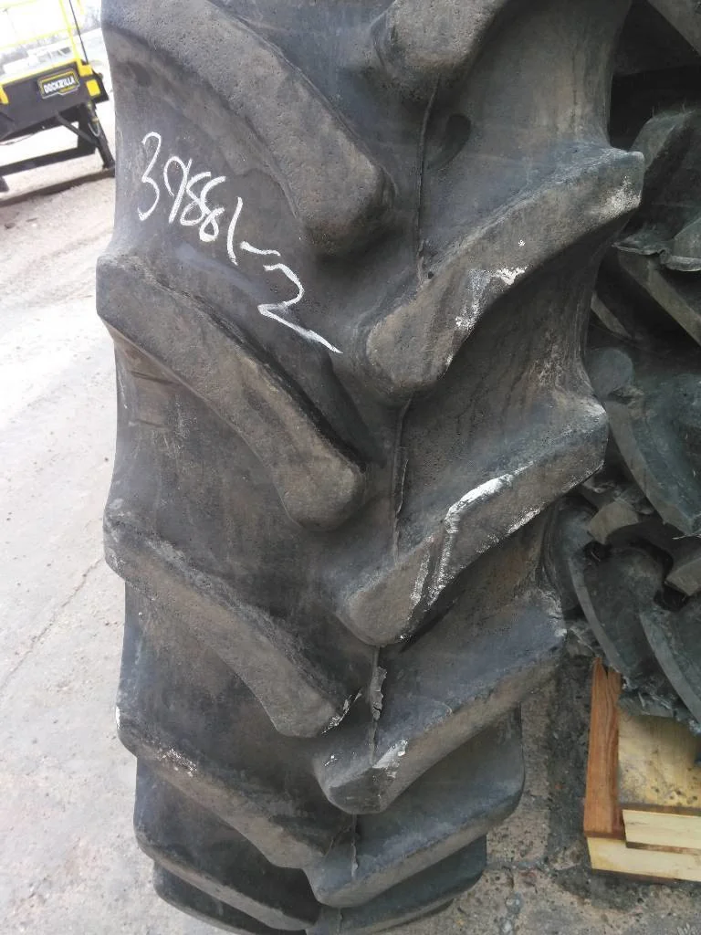 Used 380/90R54 152A8 Firestone Radial 9000 TL R-1W 80-85% On 12 x 54 (12-32.047-30.078) Rim & Rail image 3