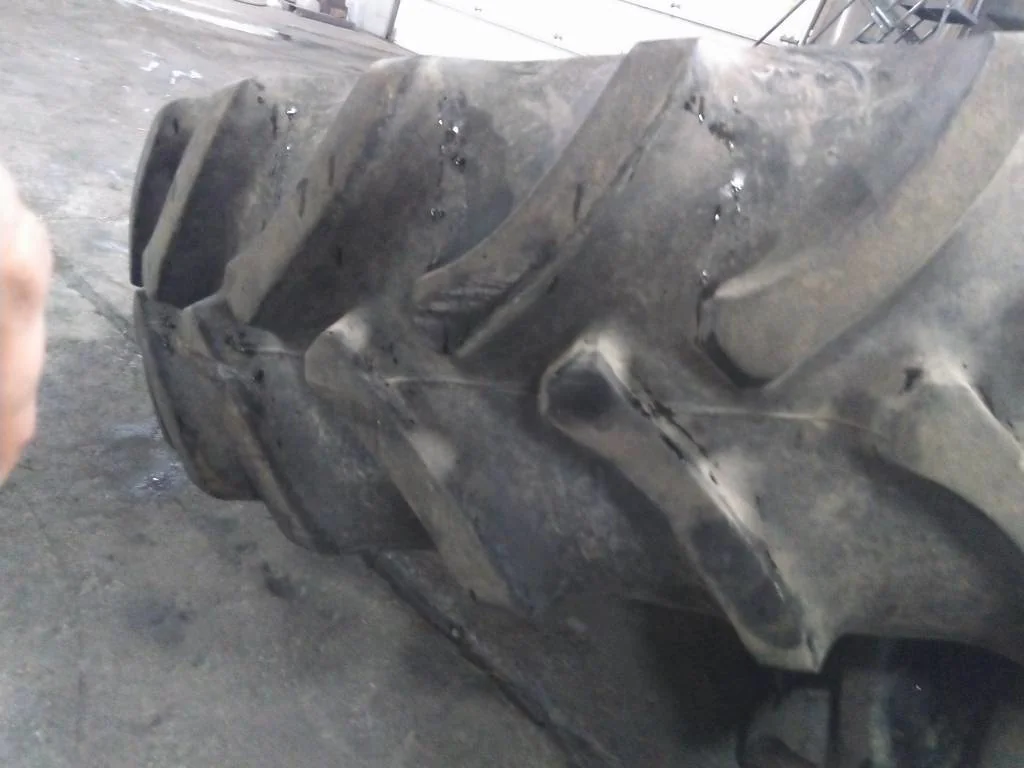 Used 380/85R38 142B Firestone RAT DT TL R-1W 85-90% On 12 x 38 (10-13.19-11.07) Waffle 3 Bolt/Disc image 3