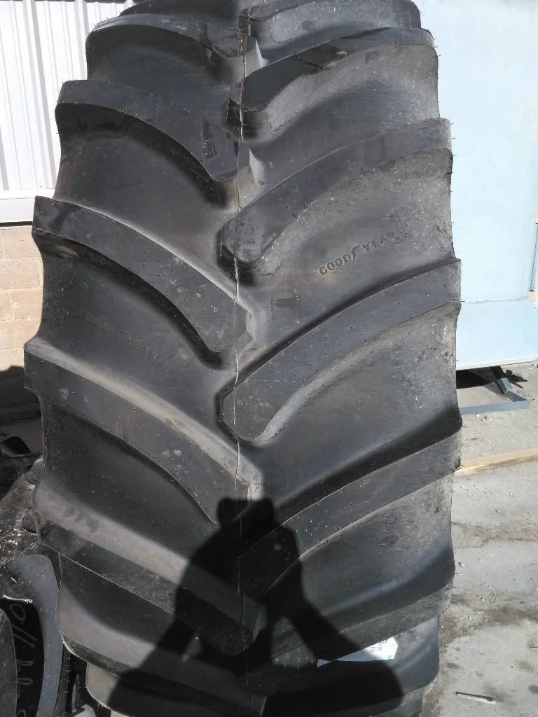 Take-Off LSW 800/55R46 190D Goodyear Optitorque TL R-1W 95-100% On 28 x 46 (12-15.748-13.829) Dual image 2