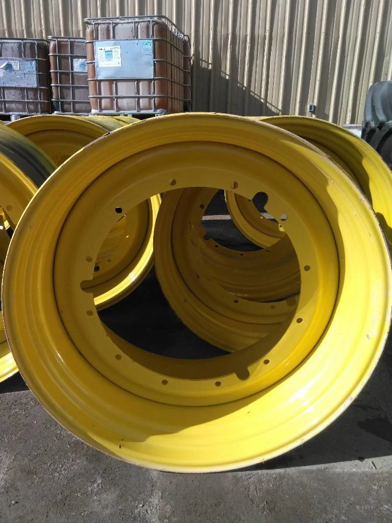 Used 28 x 46 (12-32.047-30.078) John Deere Rim & Rail Wheel