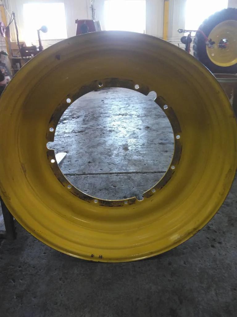 Used 15 x 50 (12-32.047-30.078) Rim & Rail JD Yellow Wheel image 3