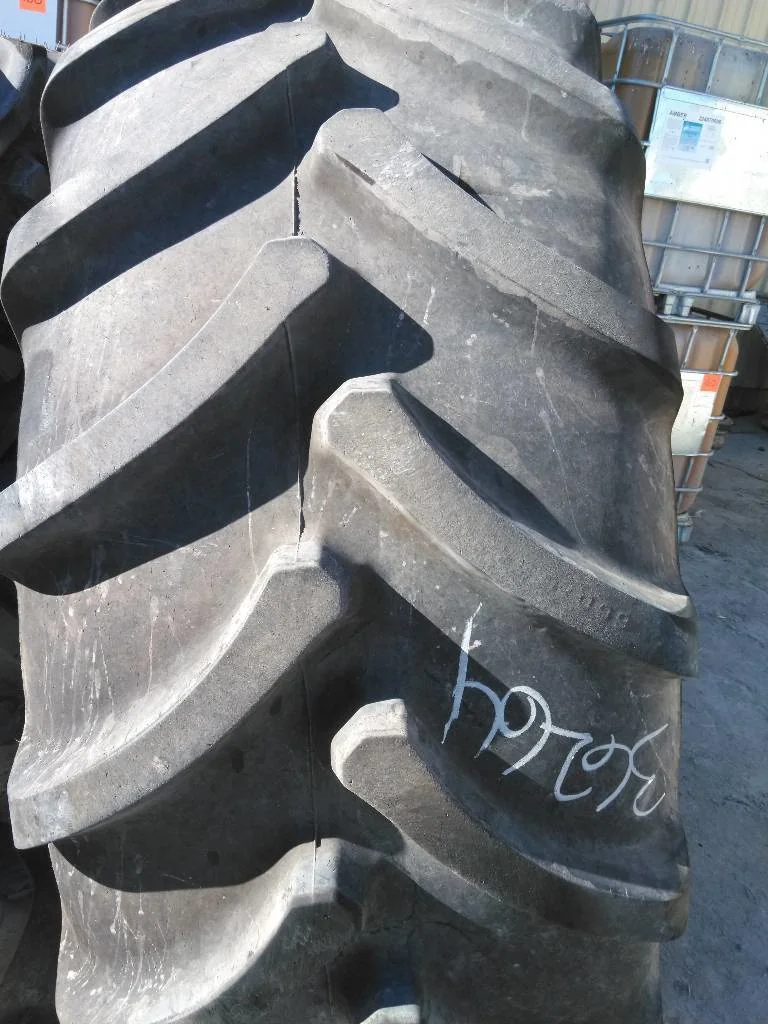 Used 650/65R38 166D Firestone Radial 9000 TL R-1W 90-95% On 18 X 38 10-14.57-12.42 Hagie Wheel image 2