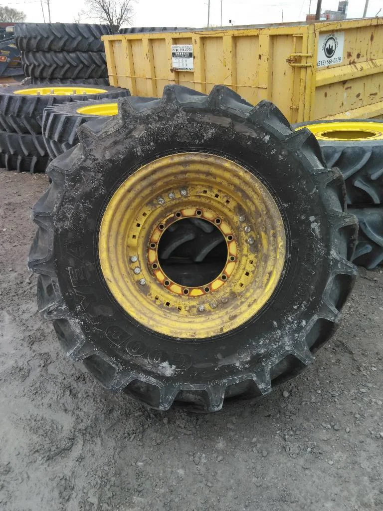 Used 480/70R30 152D Goodyear Optitrac TL R-1W 90-95% On 13 x 30 (12-16.732-14.620) Waffle 3 Bolt image 4