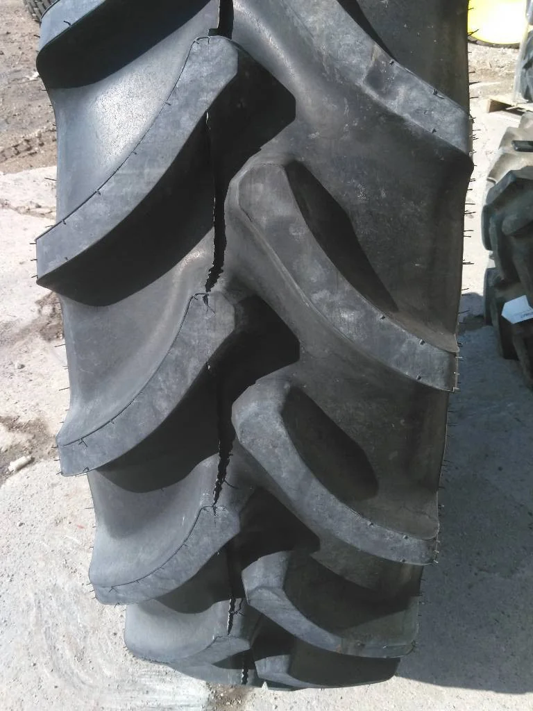 Used 420/85R34 147B Firestone RAT DT TL R-1W 90-95% On 15 x 34 (10-13.19-11.07) Waffle 3 Bolt/Disc image 3