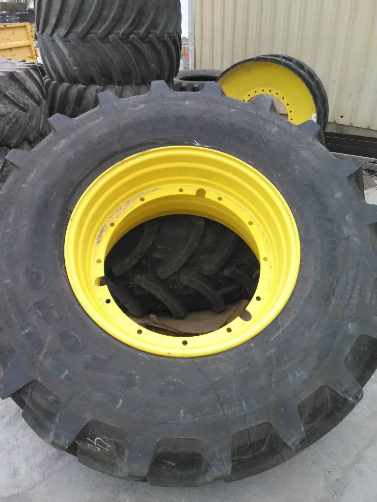 Take-Off 710/70R38 168E Firestone Maxi Traction TL T-1W 95-100% On 23 x 38 (12-32.047-30.078) R&R