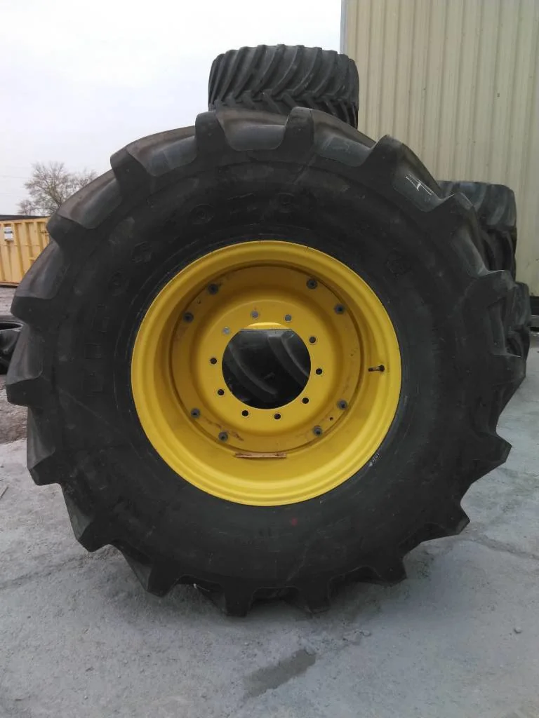 Take-Off 600/65R28 151E Firestone Maxi Traction TL R-1W 95-100% On 18 x 28 (10-13.19-11.07) Waffle