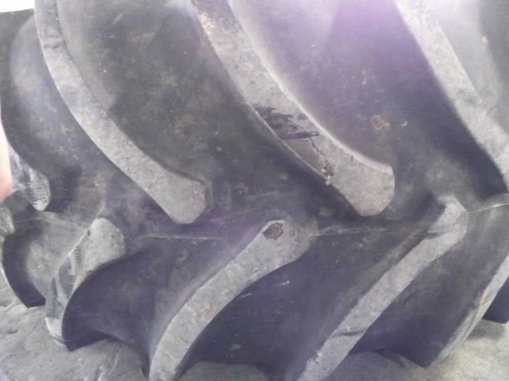 Used 750/65R26 169B Firestone Radial DT TL R-1W 80-85% On 25 x 26 (10-8.858-6.92) Combine Wheel image 4