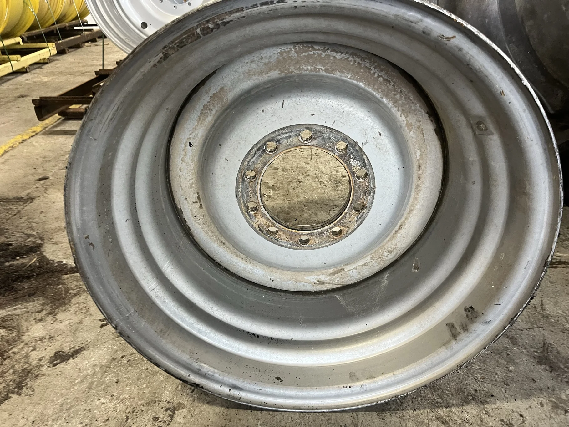 Used 25 x 26 10-8.858-6.929-4.9 Dual Silver Wheel image 2