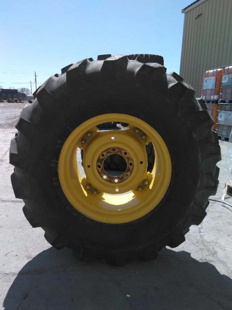 Take-Off 19.5L-24IND 147A8 Alliance Industrial Tractor TL R-4 On 15 x 24 (8-8-6) Implement Wheel image 2