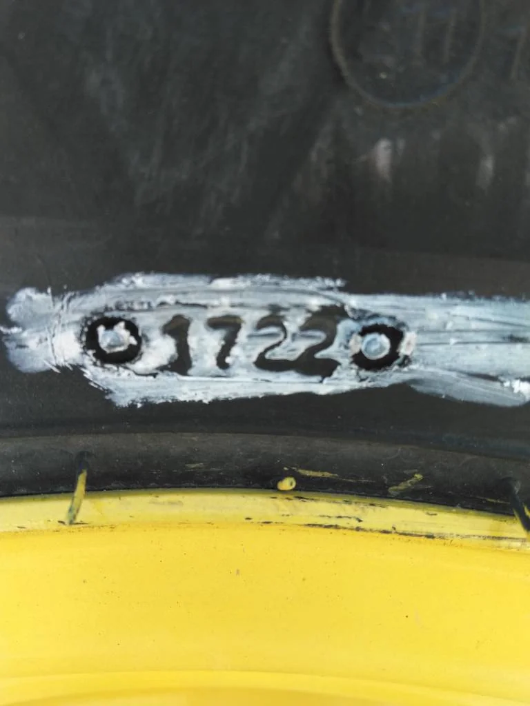 Take-Off 12.5/80-18IMP 129A6 Alliance 317 TL R-4 On 9 x 18 (8-10.82-8.78) Implement John Deere Wheel image 2
