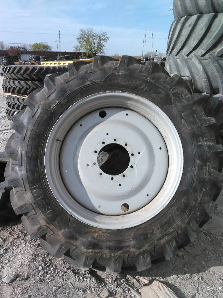 Used 480/80R42 156A8 Michelin Agribib 2 TL R-1W 85-90% On 16 x 42 (10-13.19-11.07) Agco Dual Wheel image 3