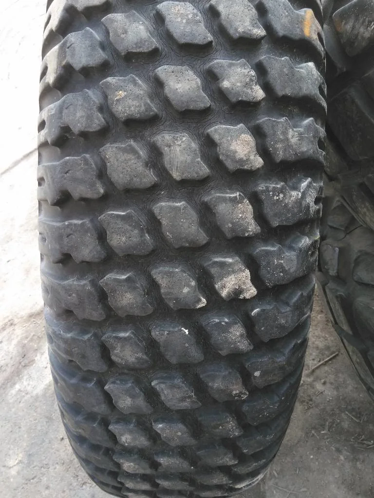 Used 11.2-24 6 PLY Goodyear SFT 105 TL R-3 80-85% (Moderate Weather Checking Between Tread) image 4