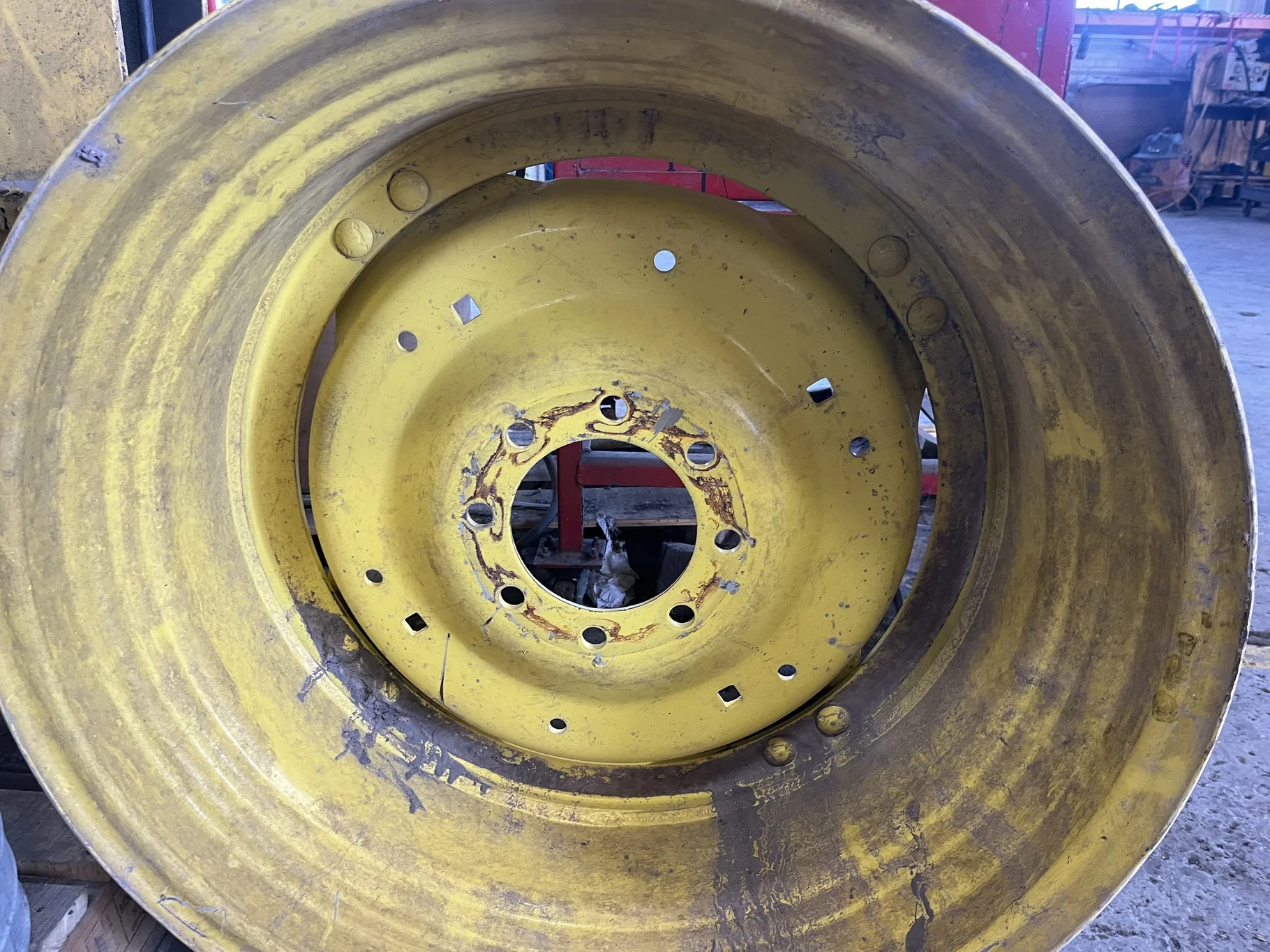 Used 15 X 30 8-8-6 4/2 Clamp Yellow Wheel w/ Disc image 2