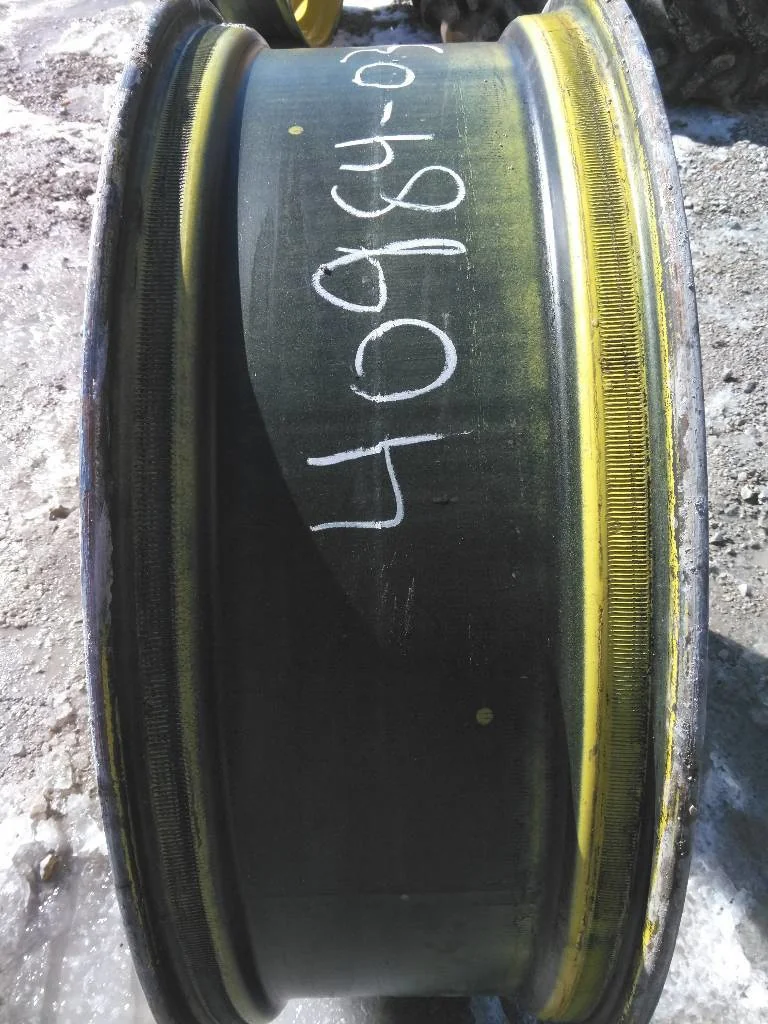 Used 12 x 38 (12-16.732-14.040) John Deere Waffle 3 Bolt Wheel With Disc image 2