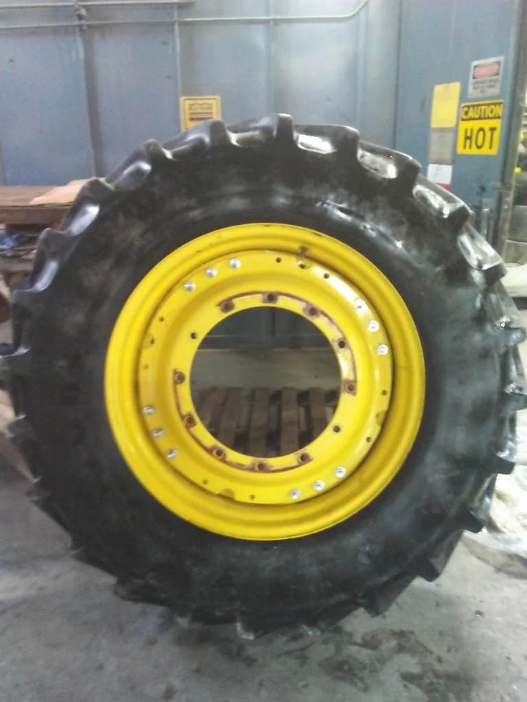 Used 420/85R34 147B Firestone RAT DT TL R-1W 90-95% On 15 x 34 (12-19.685-17.651) 3 Bolt Waffle/Disc