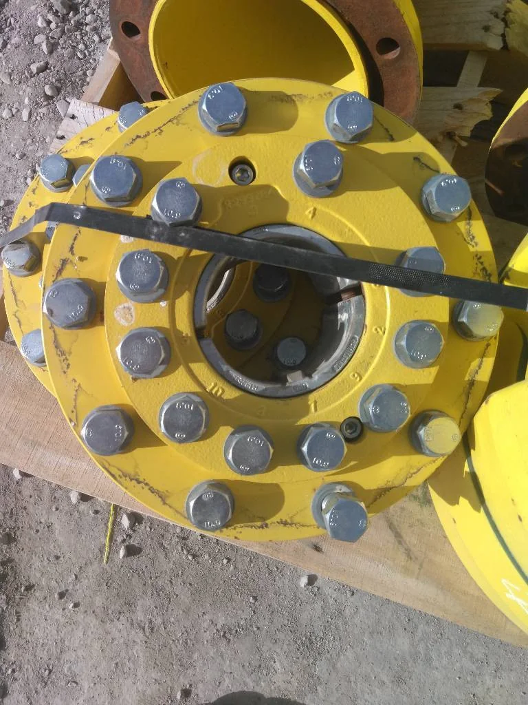 Used 1000E120MM Hub John Deere Axle With Hardware