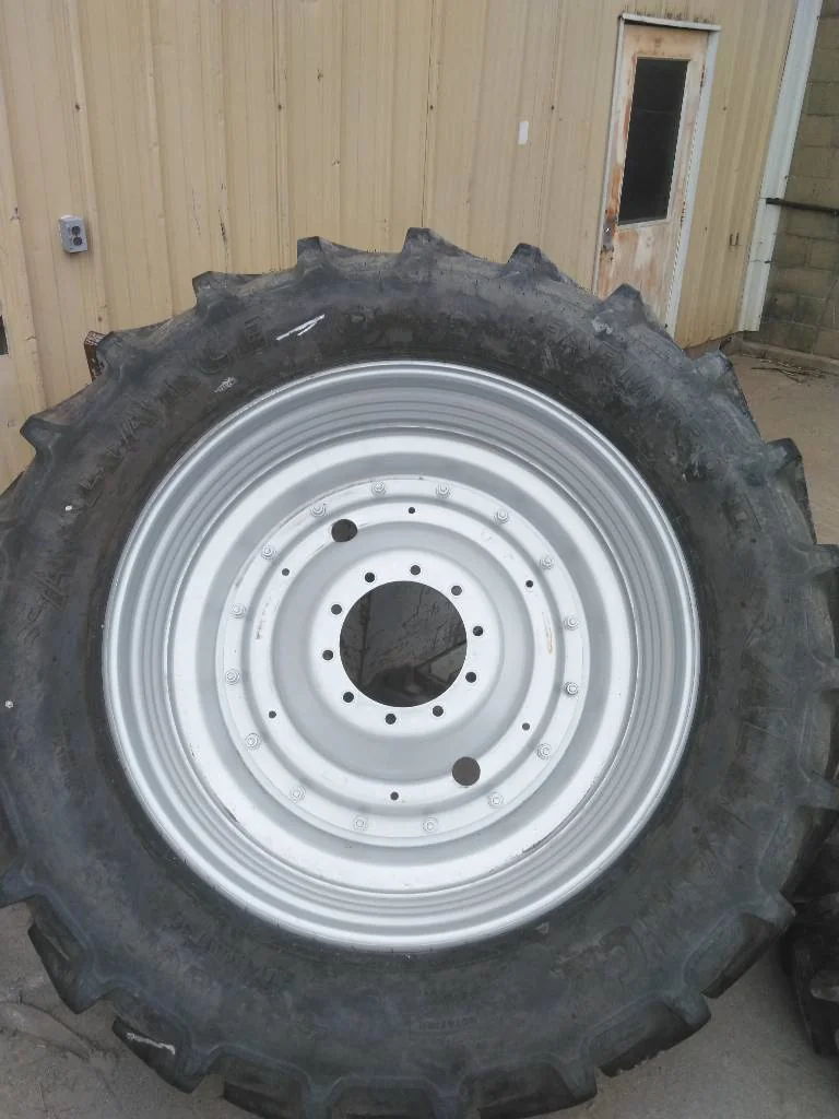 Used 480/80R46 158A8 Alliance FarmPro ll TL R-1W 90-95% On 16 x 46 (10-13.19-11.07) Rim & Rail/Disc image 4