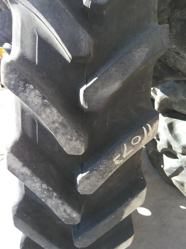 Used VF320/90R54 168D Alliance Agriflex + 354 TL R-1W 80-85% On 10 x 54 (12-32.047-30.078) Rim&Rail image 2