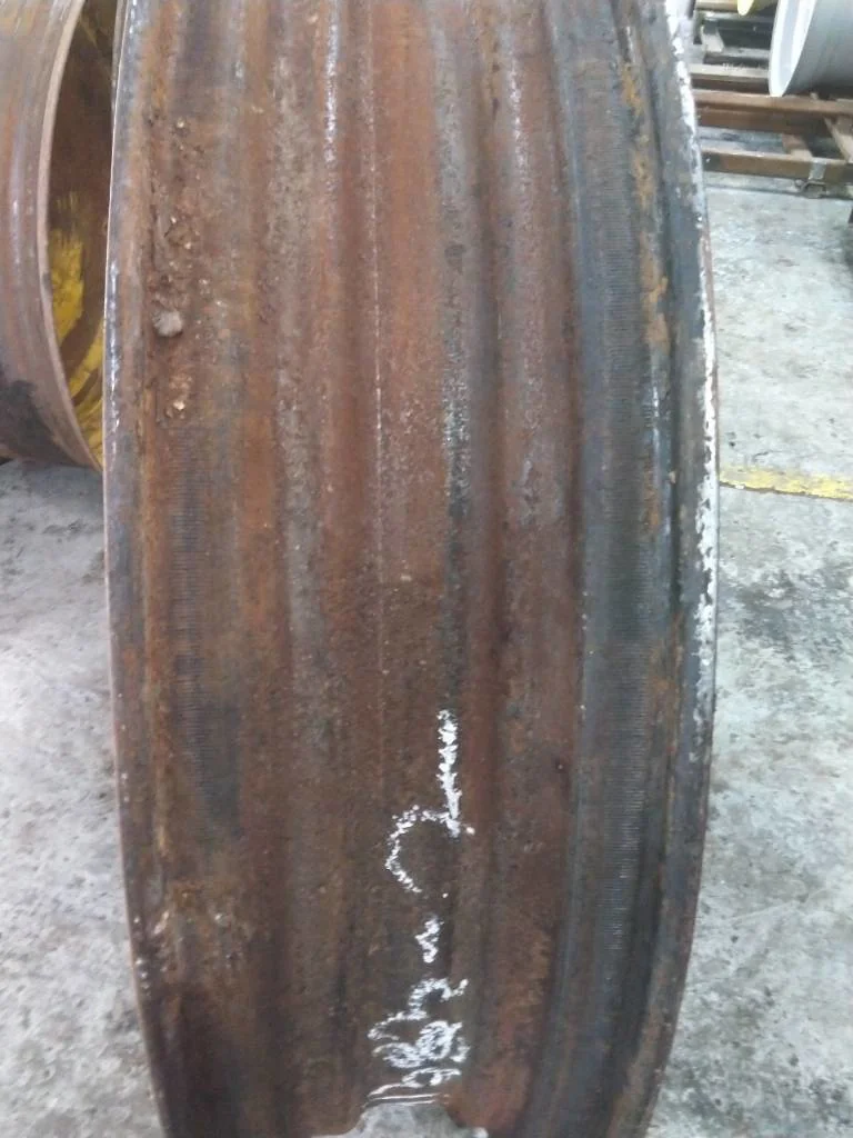 Used 10 x 46 (12-16.732-14.620) John Deere Rim & Rail/Disc (Moderate Rust, Paint is Poor) image 2