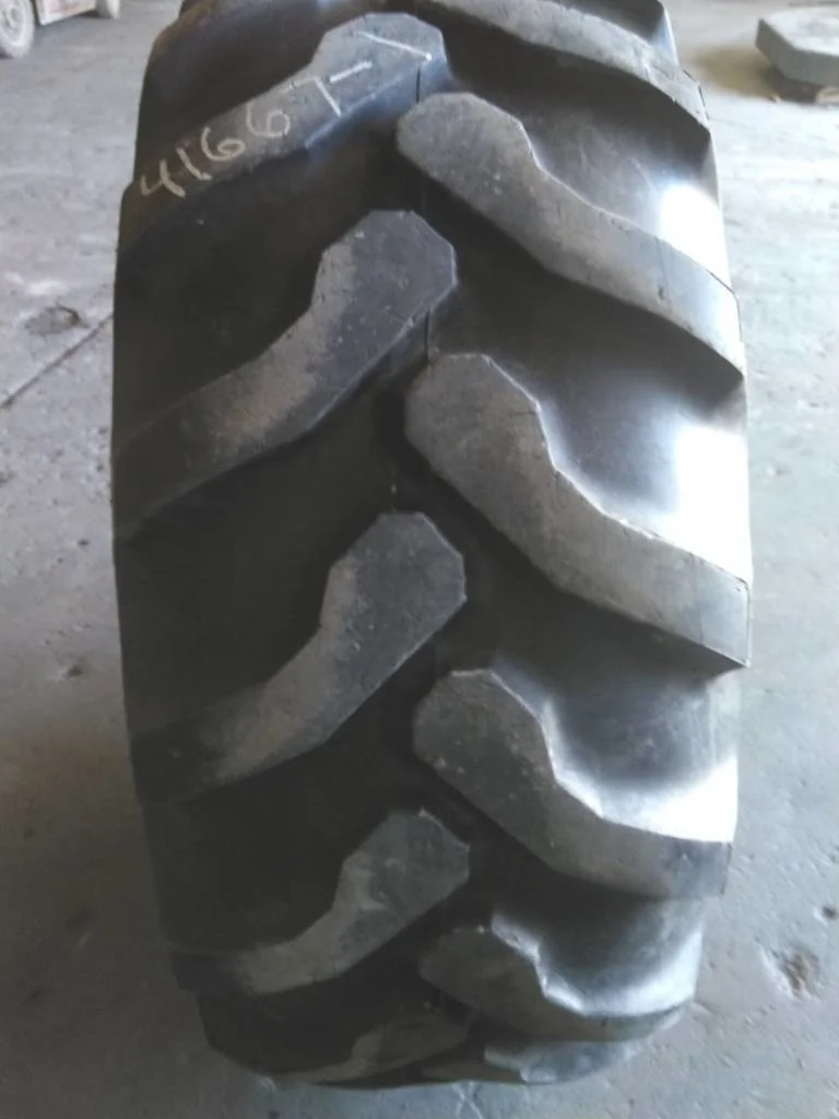 Used 19.5L-24 146A8 Goodyear IT525 TL R-4 90-95% On 15 x 24 (8-8-6) 4/2 Clamp/Disc image 4