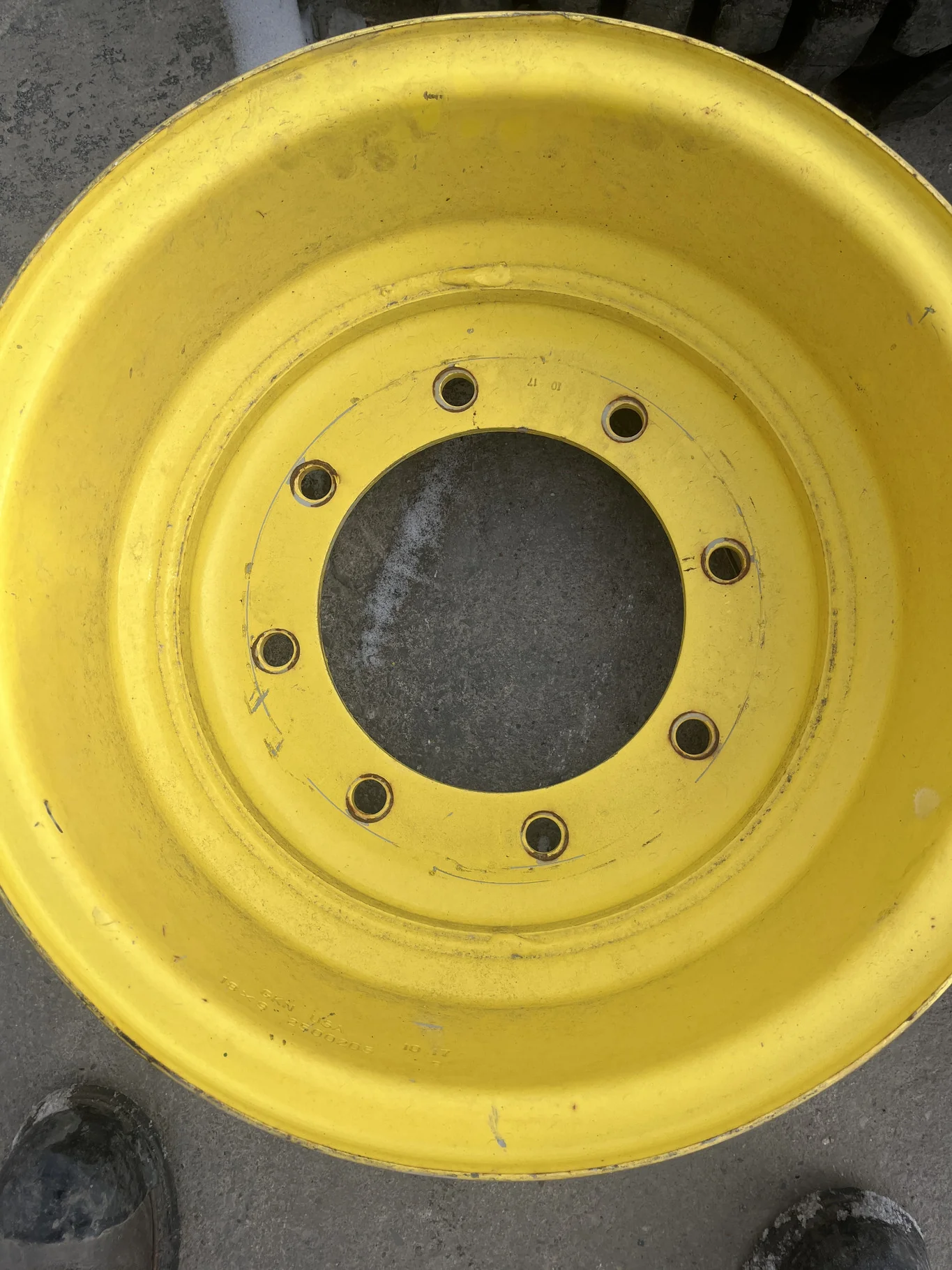 Used 9 x 18 8-10.82-8.78 Solid Yellow Wheel image 2