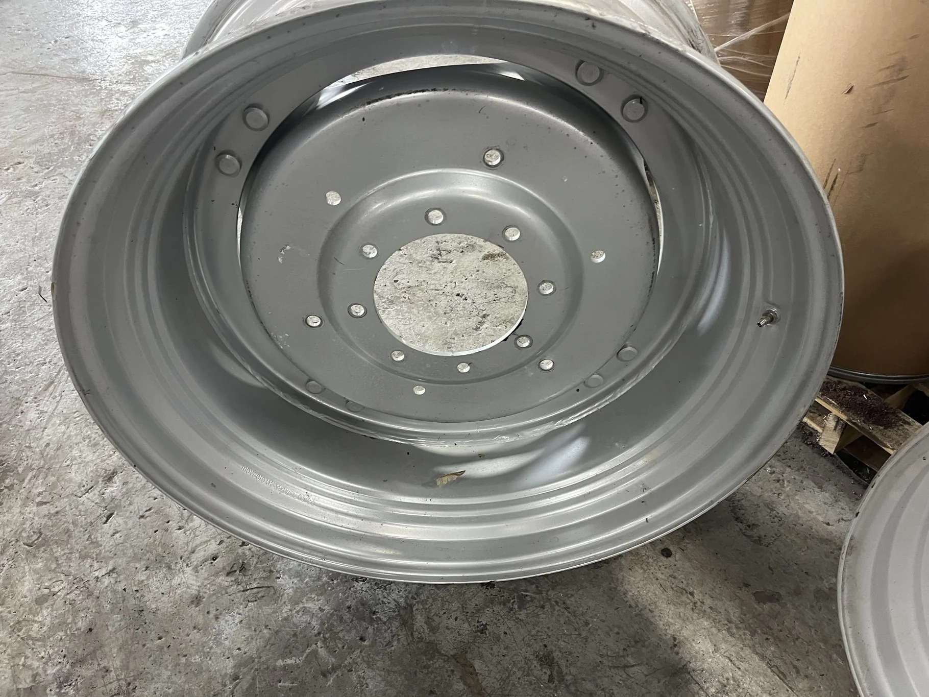 Take-Off 15 x 34 8-10.82-8.78 Rim & Rail Case Silver Wheel w/ Disc