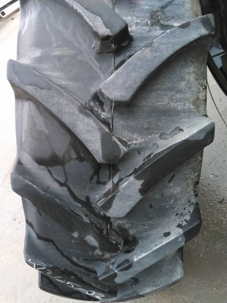 Used 420/85R28 139A8 Mitas AC85 TL R-1W 80-85% On 15 x 28 (10-13.19-11.07) Waffle 3 Bolt/Disc image 3