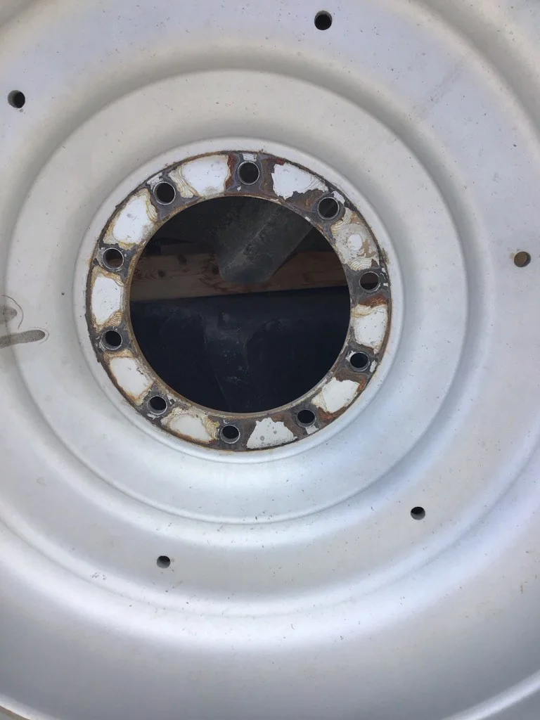 Used 480/80R50 159A8 Michelin Agribib 2 TL R-1W 70-75% On 15 x 50 (10-13.19-11.07) Case Dual Wheel image 5