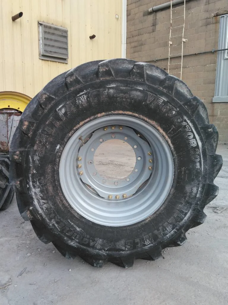 Used VF600/70R30 170D Alliance Agriflex 372 TL R-1W 80-85% On 20 x 30 (12-16.732-14.640) Waffle 3